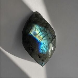 Labradorite Crystal Tear Drop Meditation‎ Stone (#1)